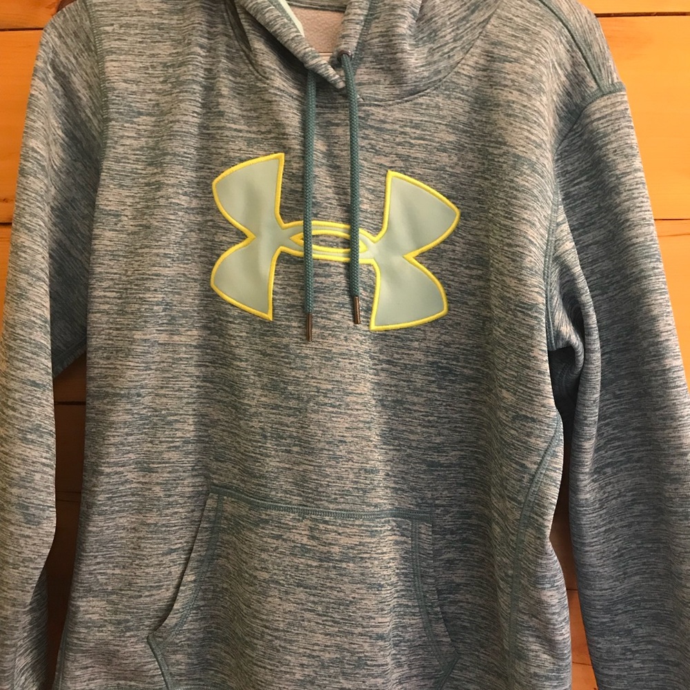 Under Armour Sweatshirt